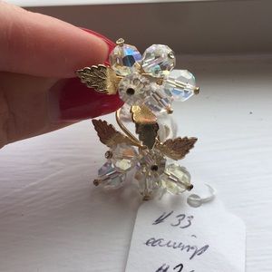 Vintage crystal earrings gorgeous and classy